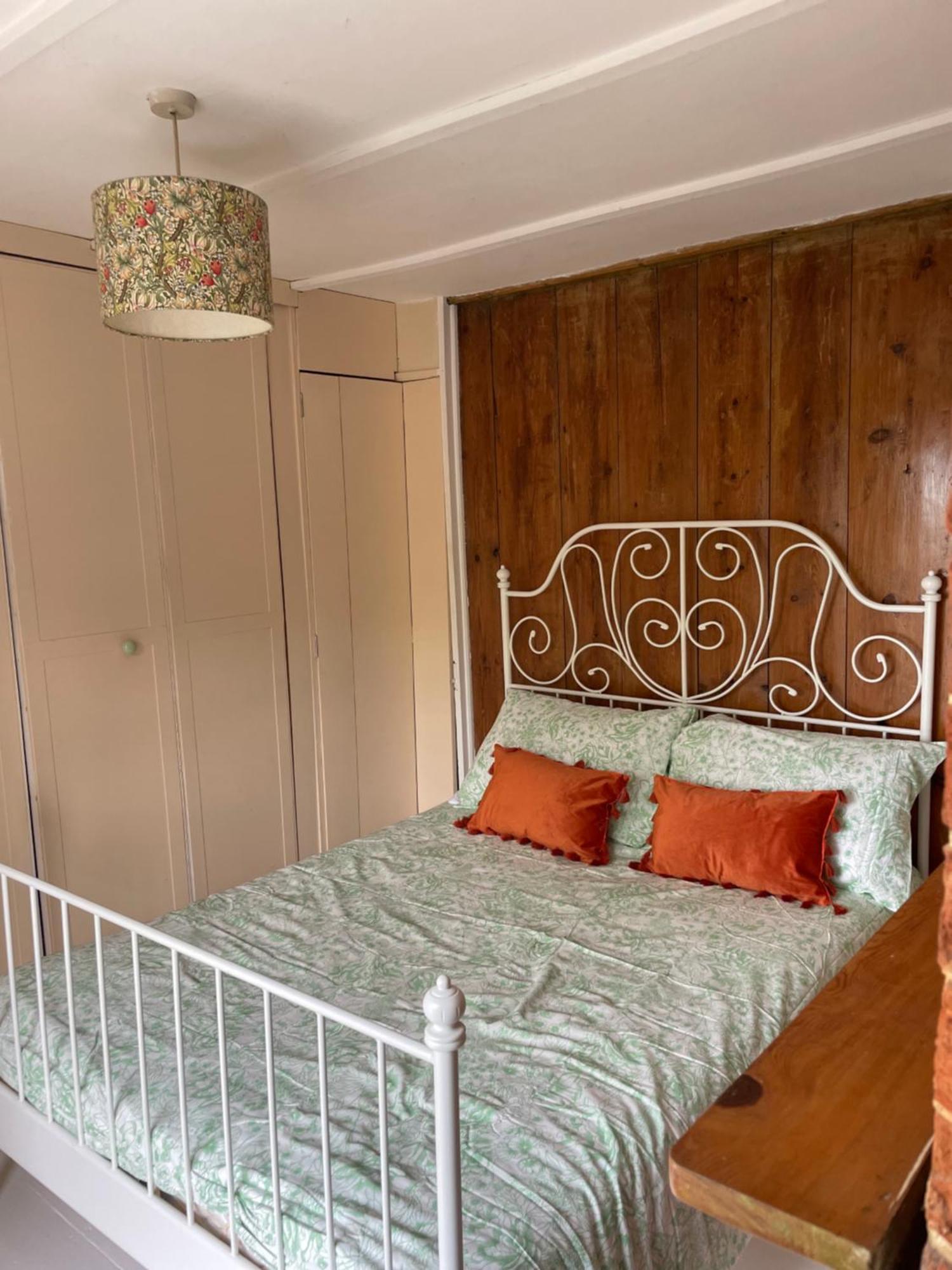 Cosy 2 Bedroom Victorian Cottage, Newport, Isle Of Wight Newport  Exterior photo